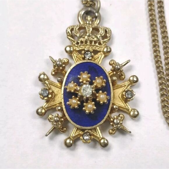 Vintage Gold Tone Coro Blue Enamel, Rhinestone, Pearl Crown Necklace - Picture 6 of 8